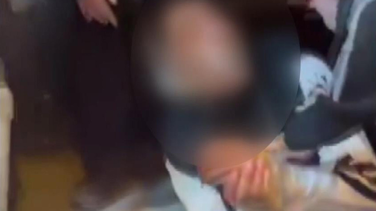 Fatih'te akran zorbalığı: Ağzı, elleri ve ayaklarını bantlayıp darbettiler