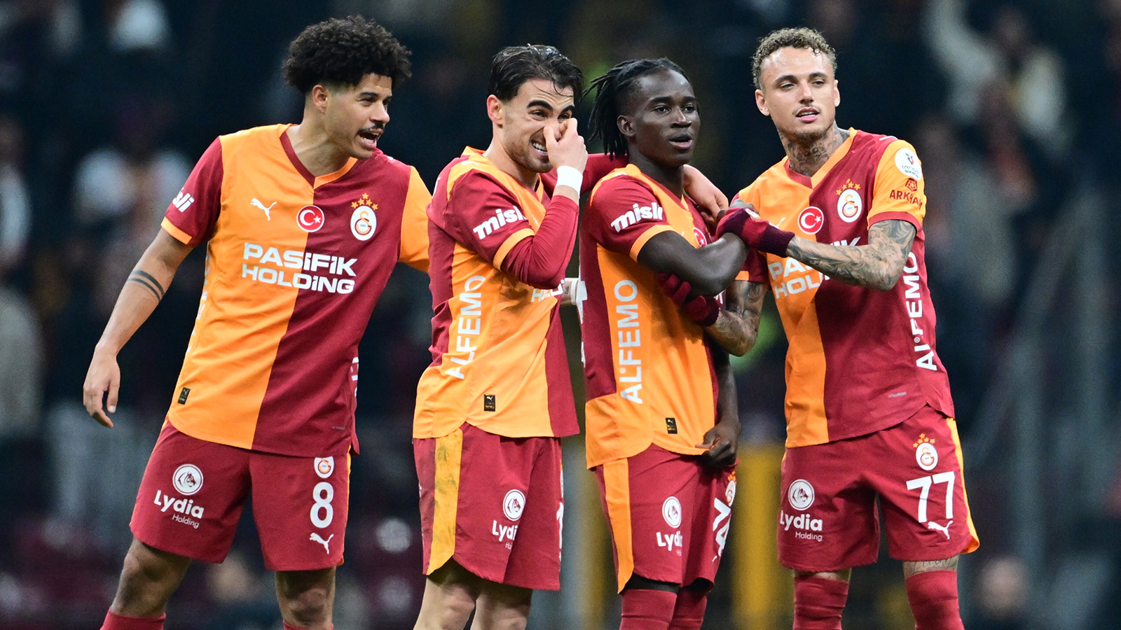 Galatasaray'a şampiyonluk için 6 galibiyet yetecek!