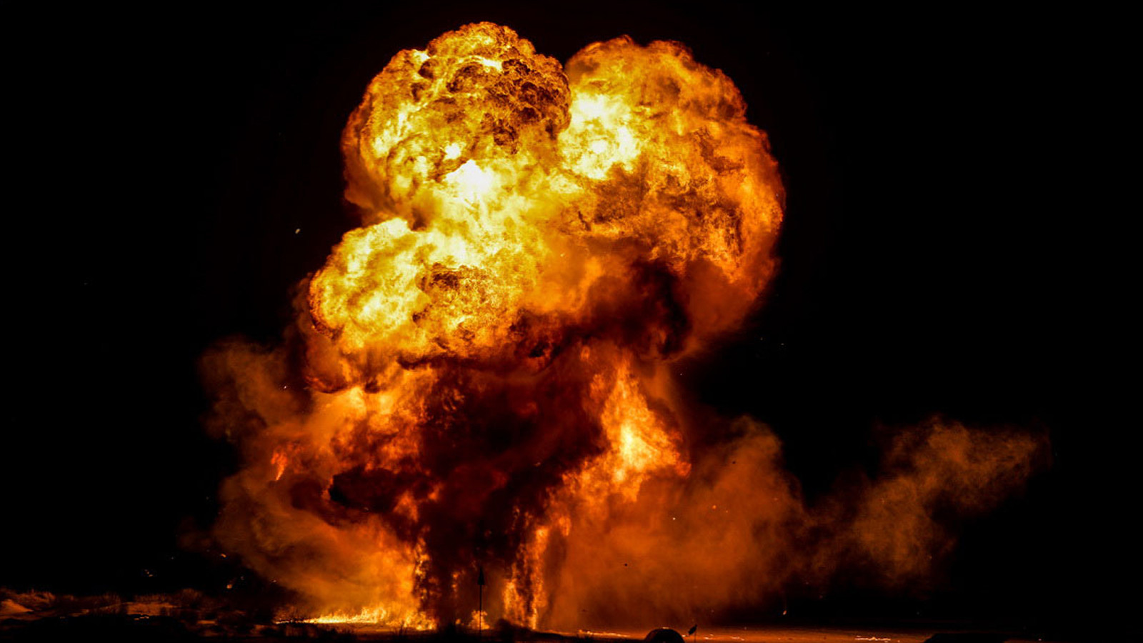 İran'dan flaş Hürmüz Boğazı açıklaması: Sadece ABD ve müttefiklerine ait gemilere kapalı"