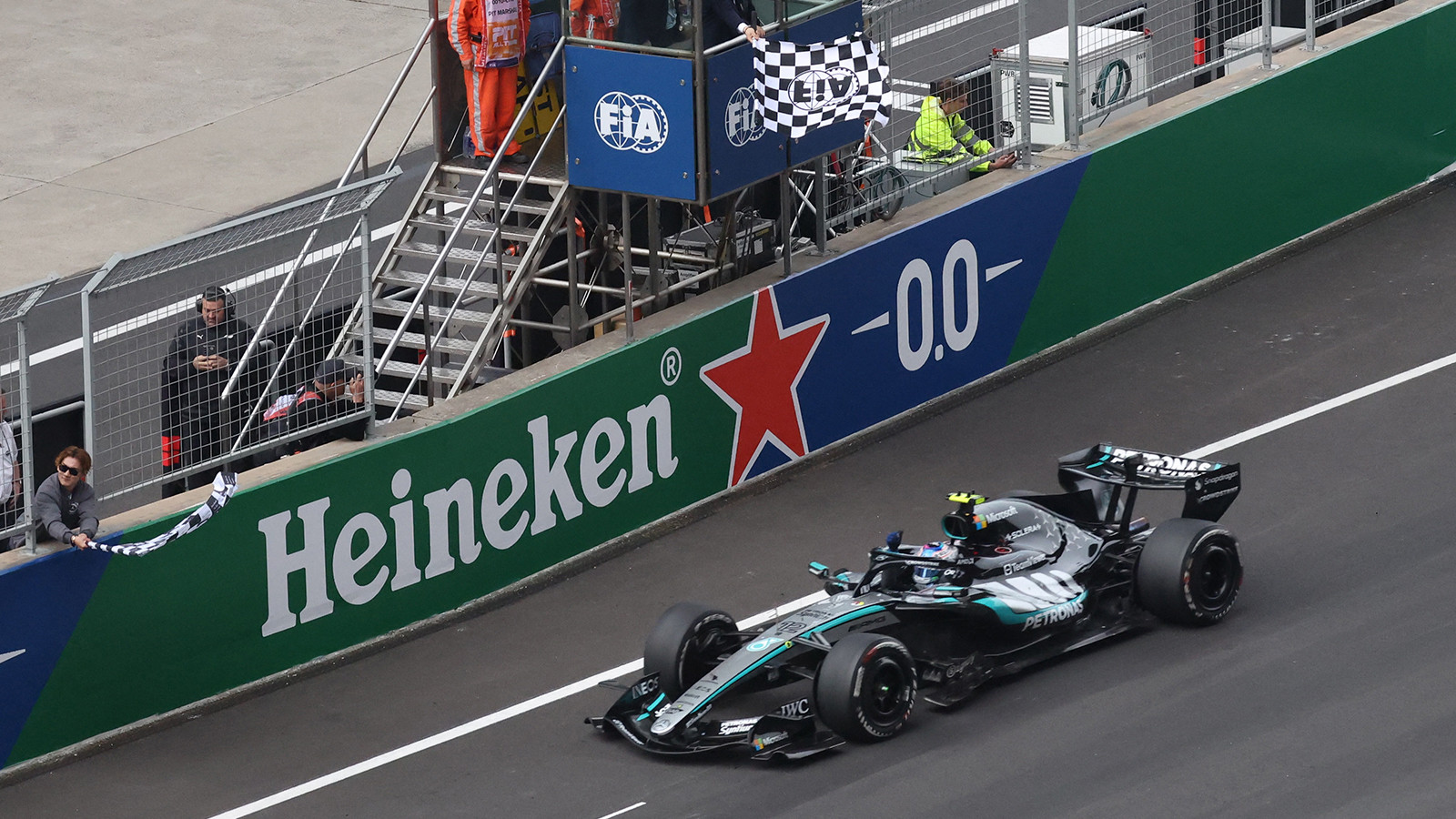 Kimi Antonelli'den Formula 1 Çin Grand Prix'sinde tarihi zafer