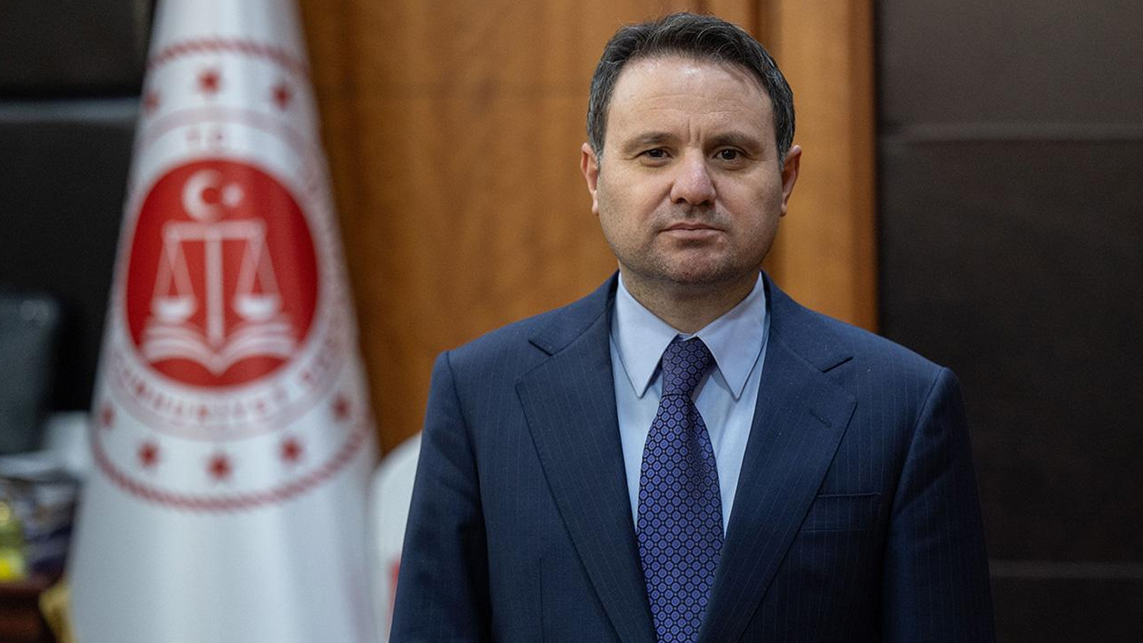 Bakan Gürlek'ten kırmızı bültenle aranan suçluların Türkiye'ye iadelerine ilişkin açıklama