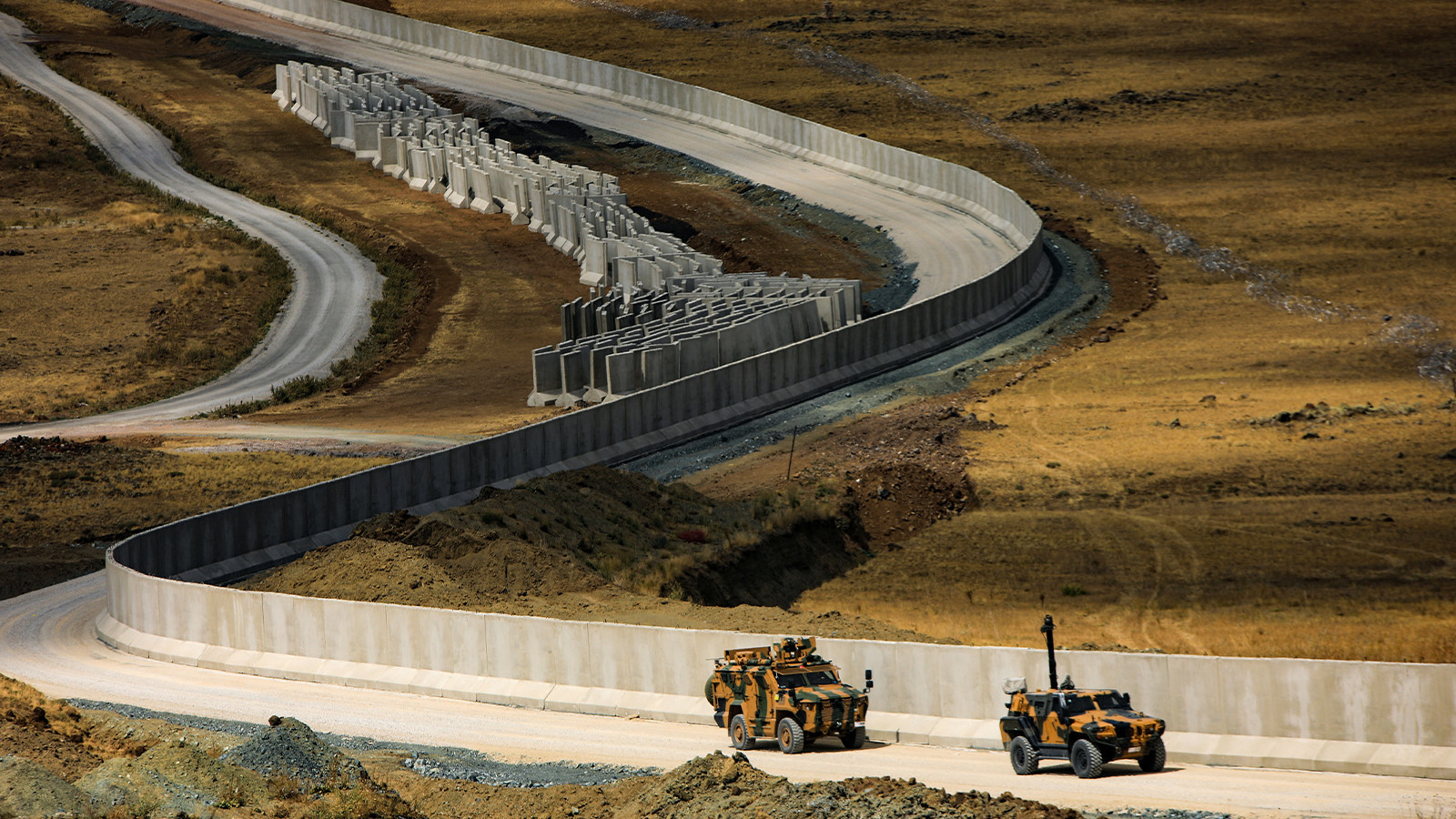 Küresel göç ve savaş tehdidi! 3 milyon İranlı 2 milyon Afgan