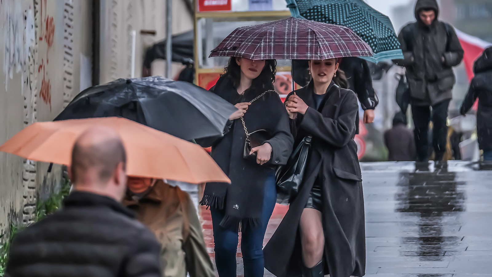 Meteoroloji uyardı! 12 şehrimizi 17 Mart günü sağanak yağış vuracak! İşte o iller