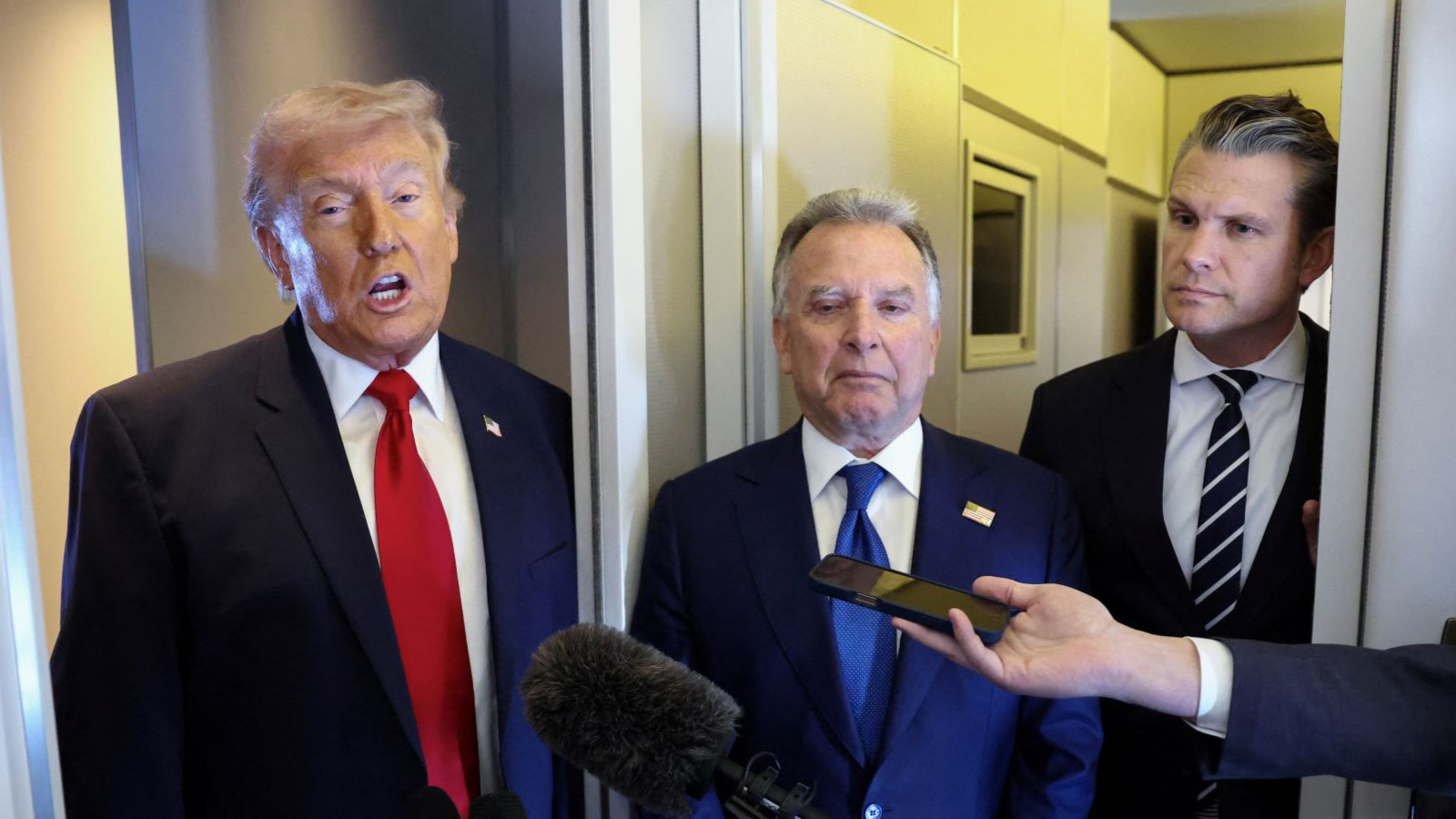 Putin’le işler, tanıksız görüşmeler, Emirliklerden gelen milyarlar… Peki Trump karşılığında ne vererek zenginleşiyor?