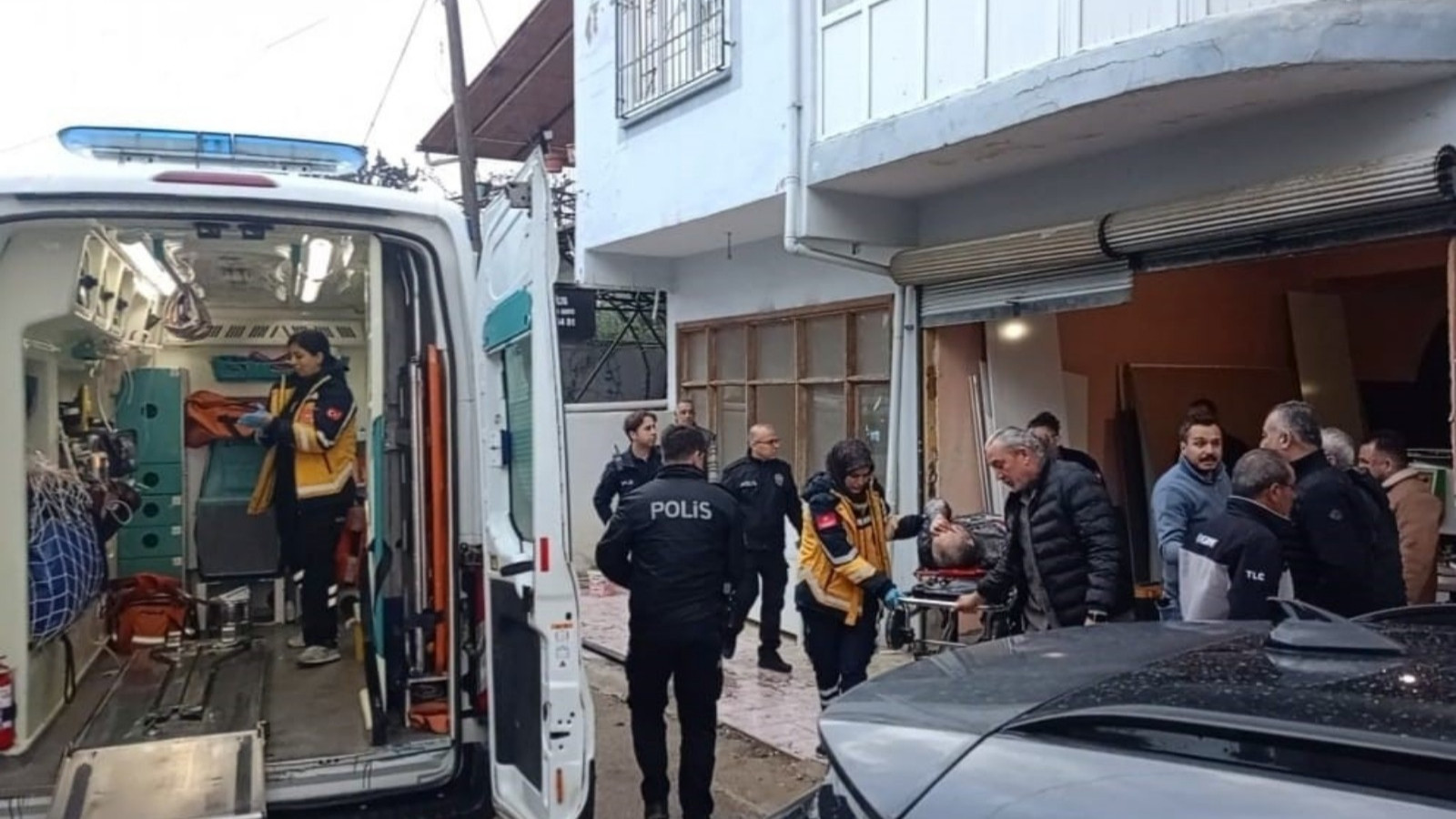 Adana'da iş yerine silahlı saldırı: 2 yaralı