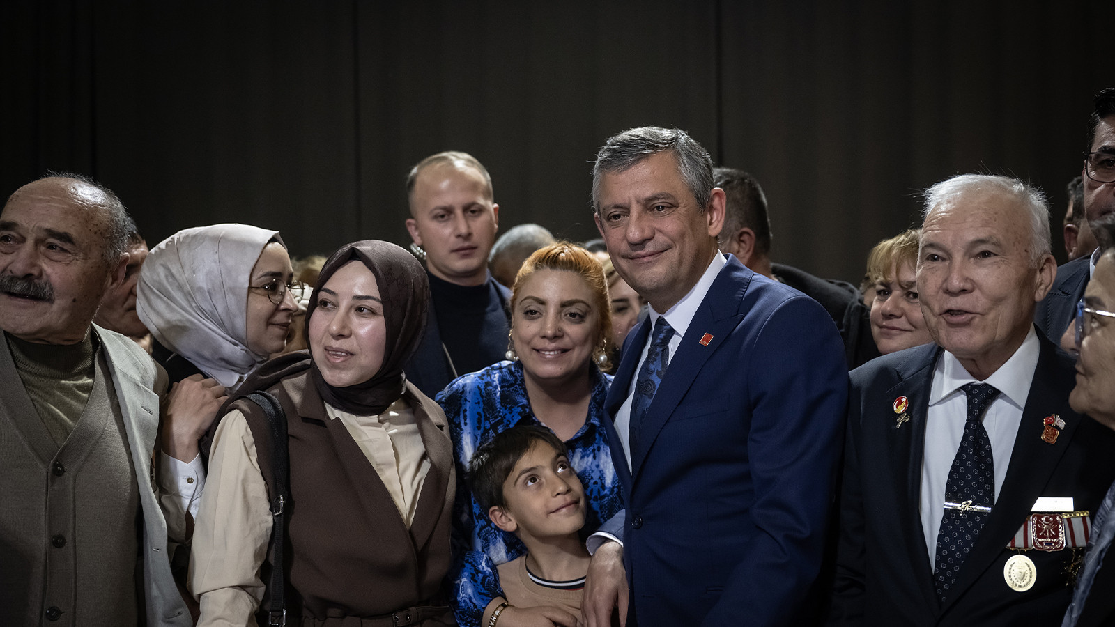 CHP Genel Başkanı Özel, şehit yakınları ve gazilerle iftar yaptı