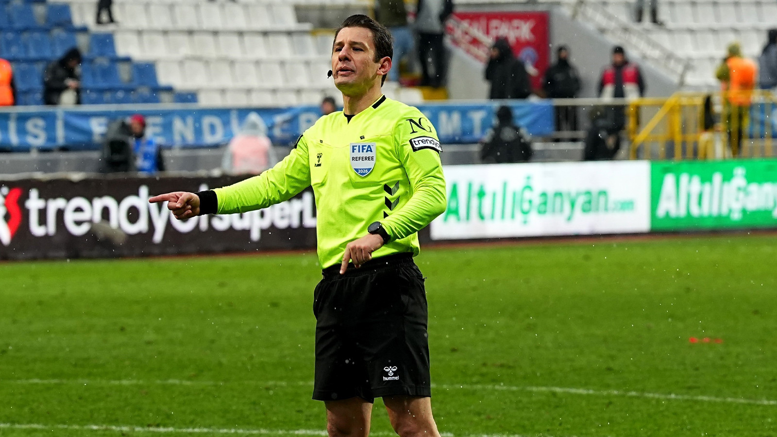 Kayserispor-Karagümrük maçını Halil Umut Meler yönetecek