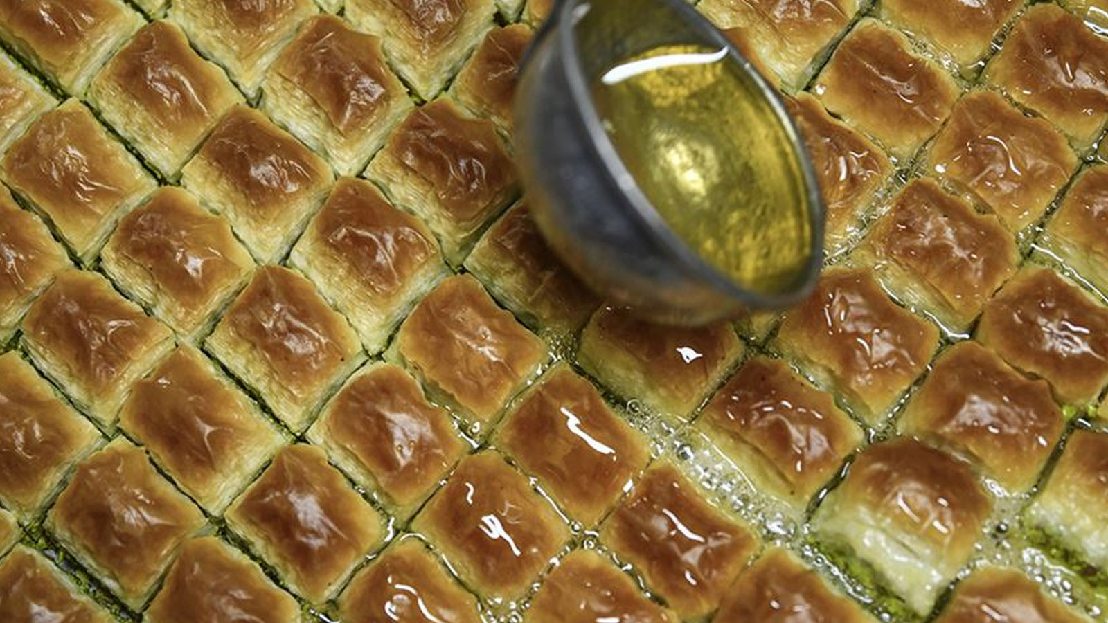 TMSF, ünlü tatlıcıyı satışa çıkardı!