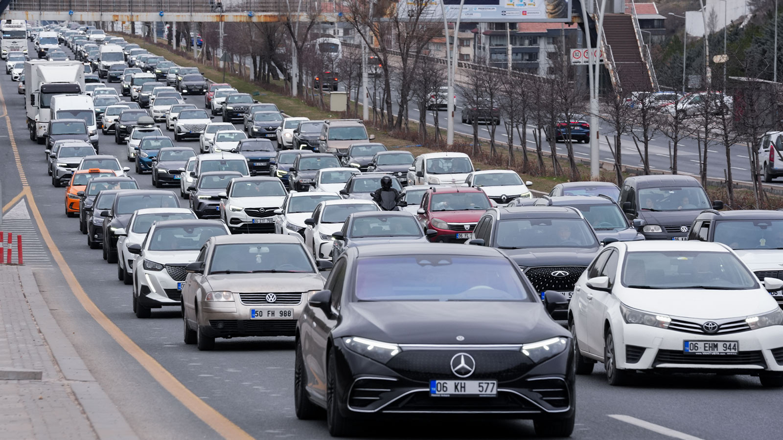 Bayram tatilinde güvenli ulaşım için trafik tedbirleri artırıldı