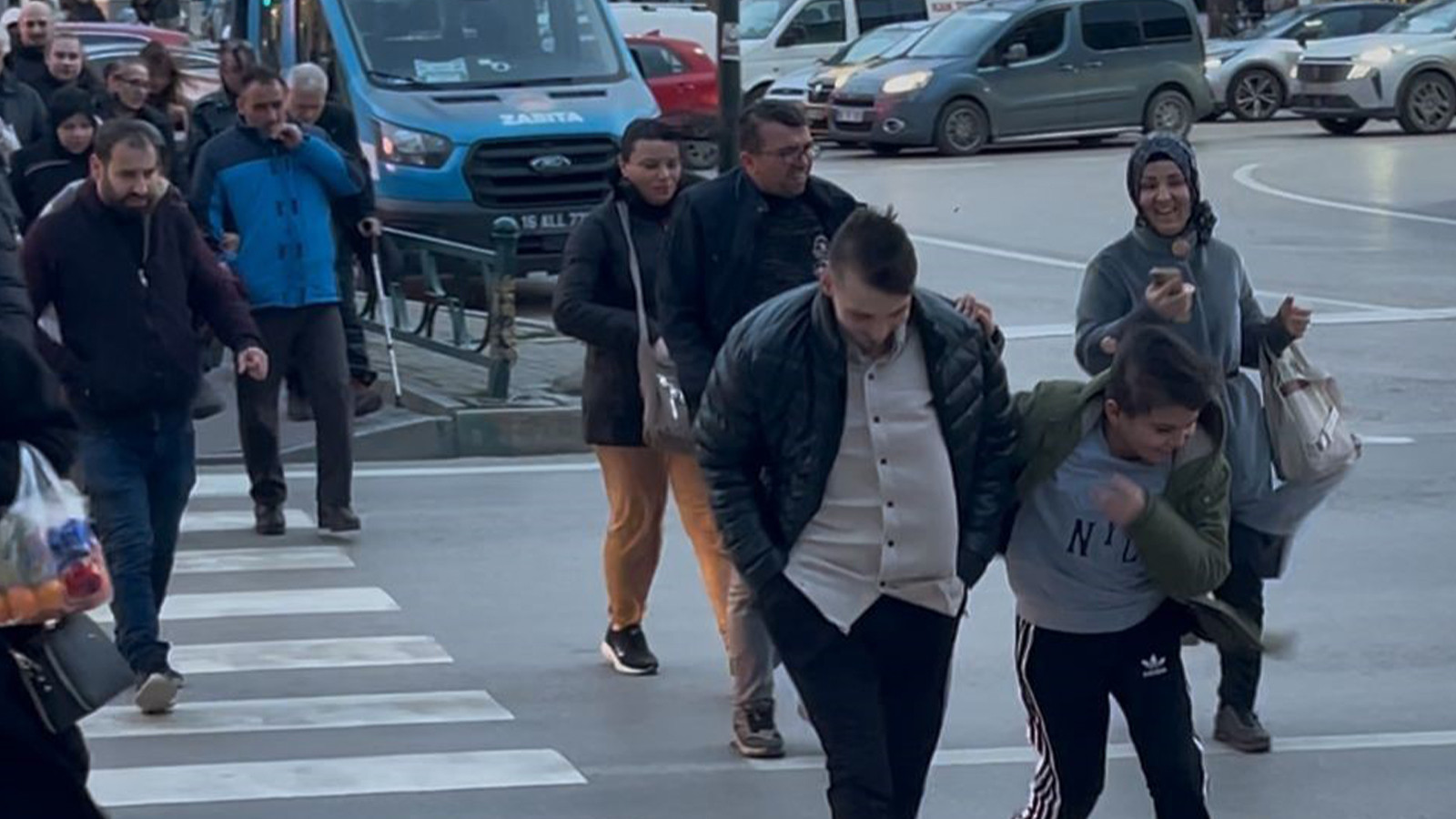 Bursa'da fırtına uyarısı! Vatandaşlara "tedbirli olun" çağrısı