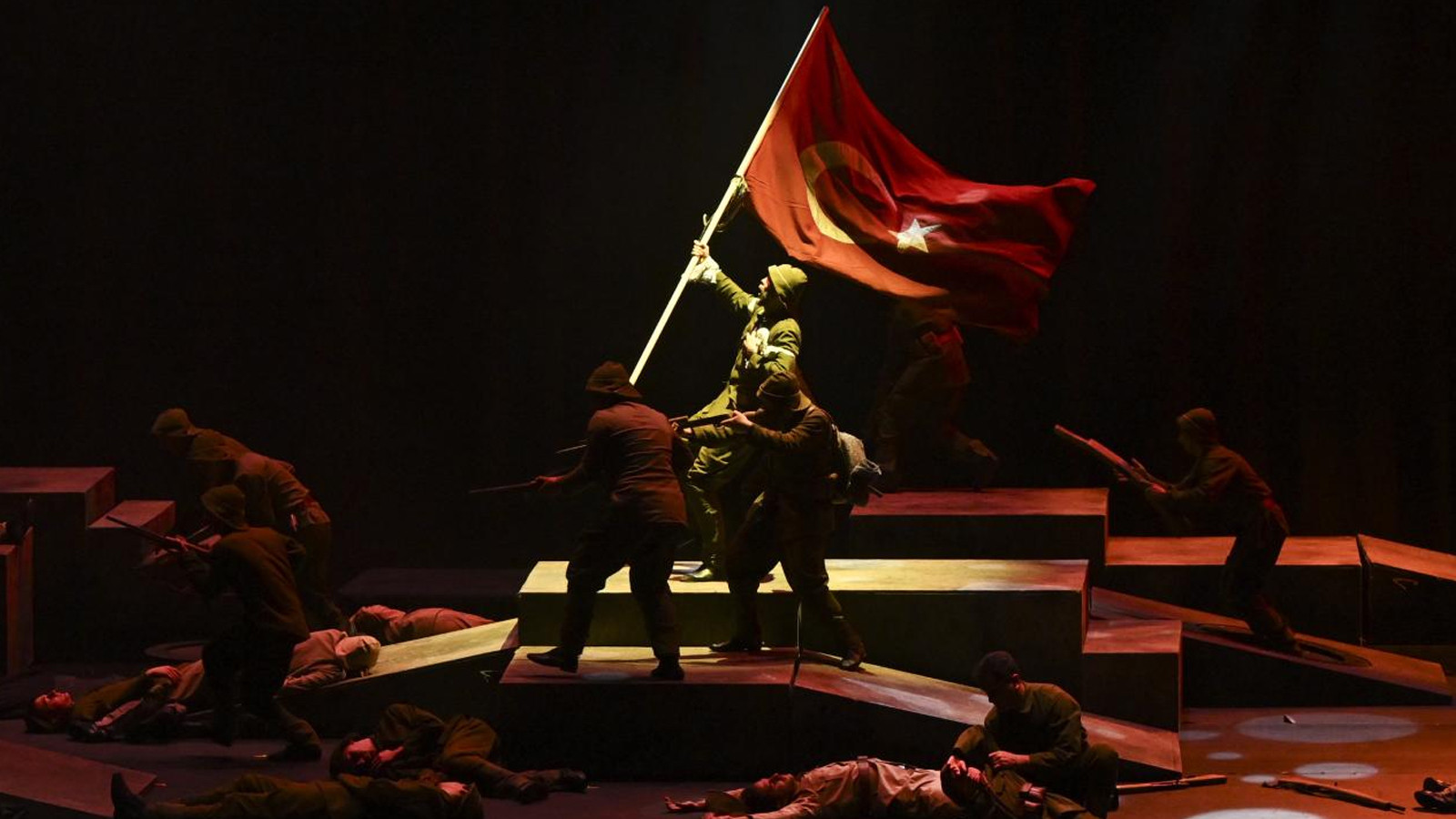 Cumhurbaşkanı Erdoğan, 'Şüheda 1915' Tiyatro Gösterimi'ni izledi