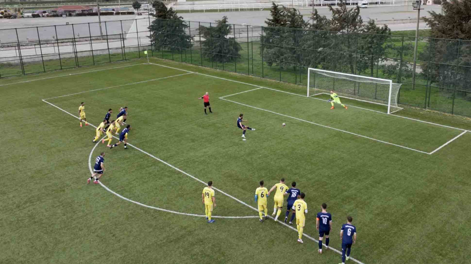Edirne'de amatör futbol takımı tek penaltı atışı için 226 kilometre yol gitti
