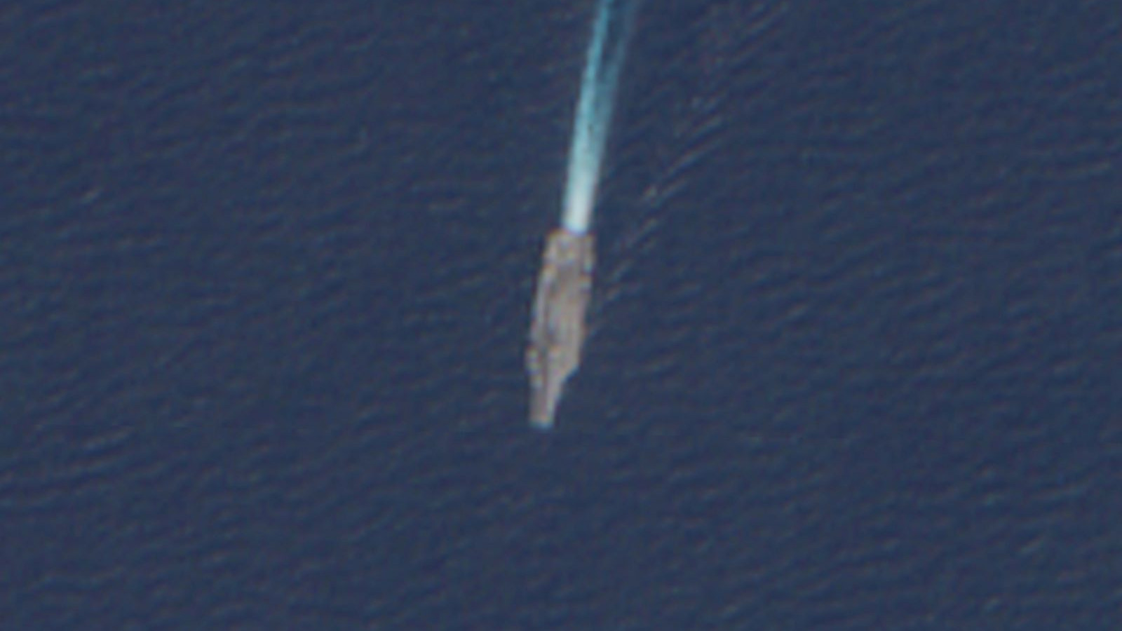 Amerikan savaş gemisinde 600 asker yataksız kaldı!