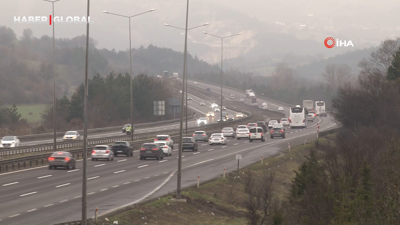 Bayram trafiği Bolu geçişinde artıyor