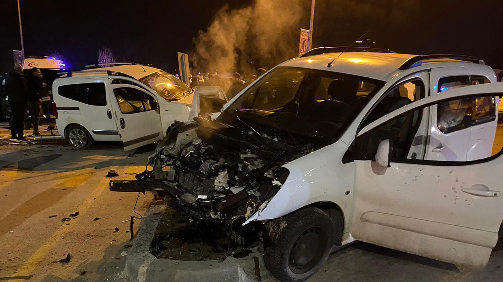 Erzurum'da 4 aracın karıştığı zincirleme kaza: 7 yaralı