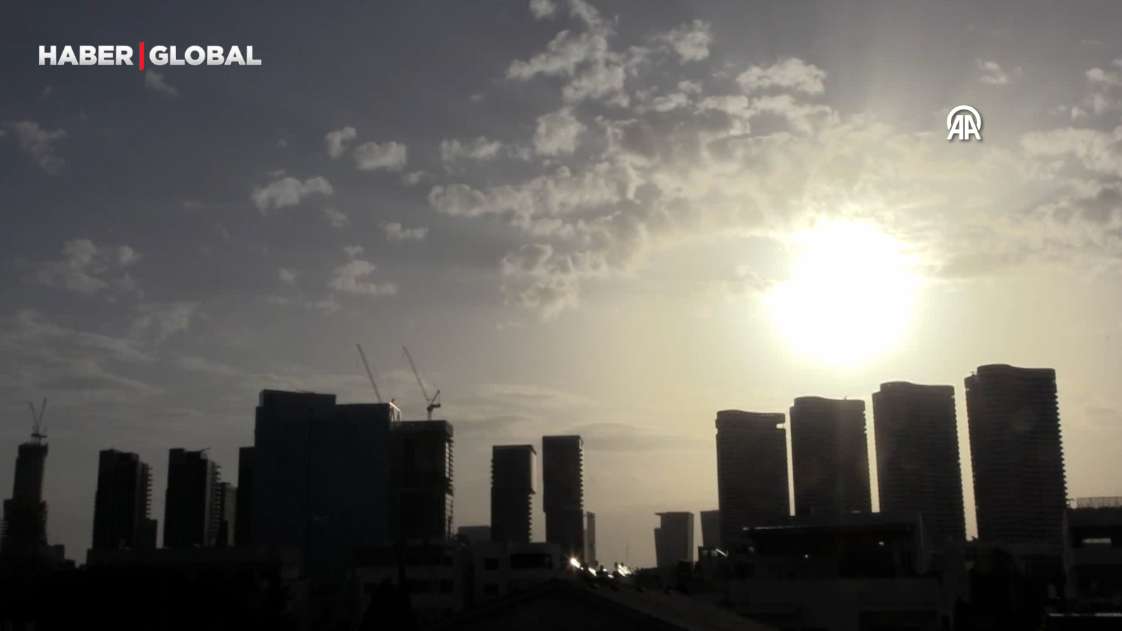 İran'dan yapılan misilleme nedeniyle başkent Tel Aviv'de sirenler çaldı