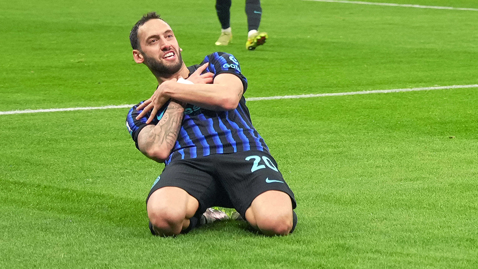 İtalyan basını Inter'in Hakan Çalhanoğlu kararını duyurdu! Galatasaray pusuda bekliyor