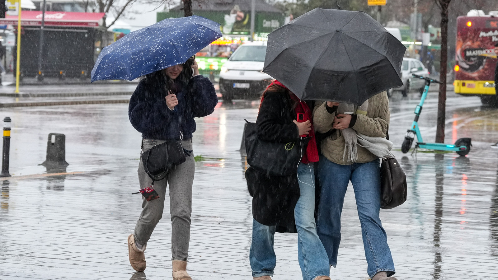 Meteoroloji'den İstanbul ve Ankara için kritik uyarı: Kar, sağanak ve fırtına vuracak