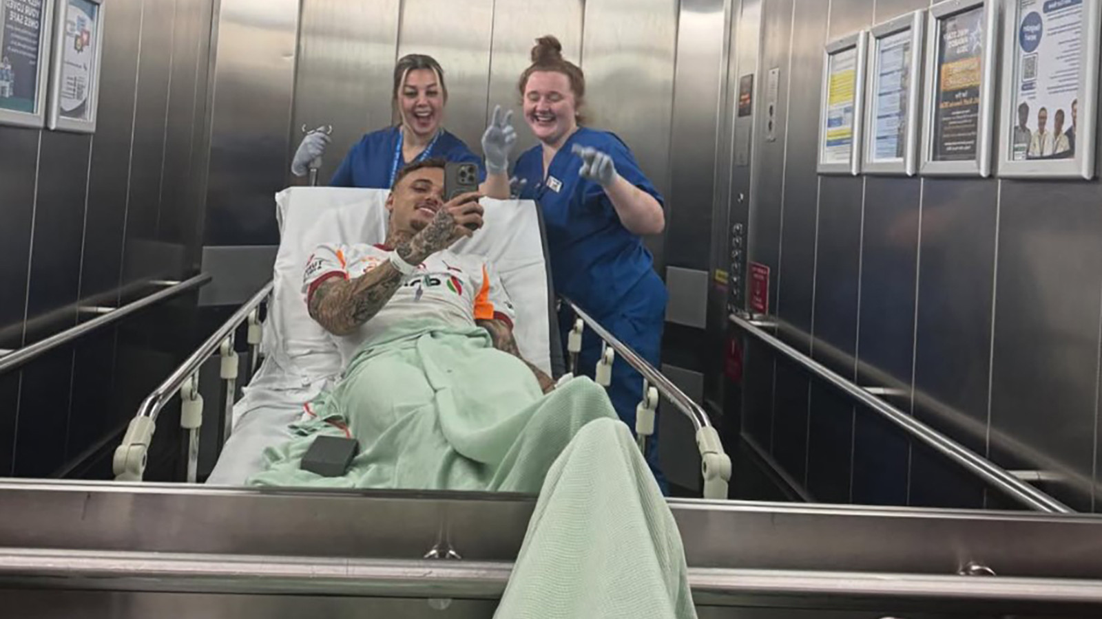 Noa Lang'dan ameliyat sonrası paylaşım