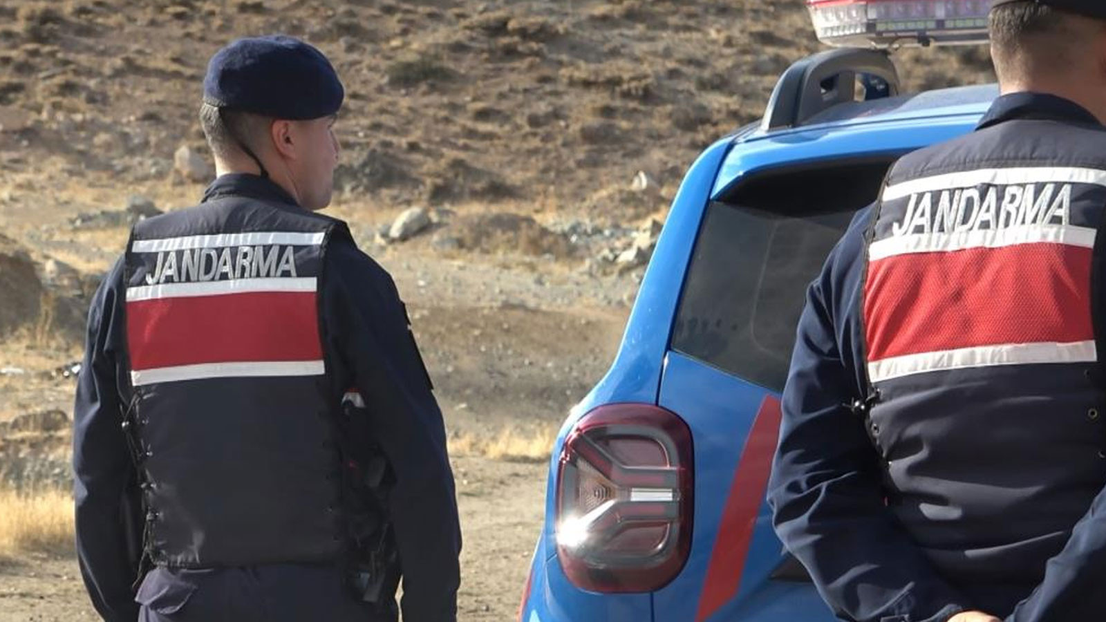 Aksaray'da vahşet! Eşini babasının mezarı başında öldürdü, baldızını ağır yaraladı