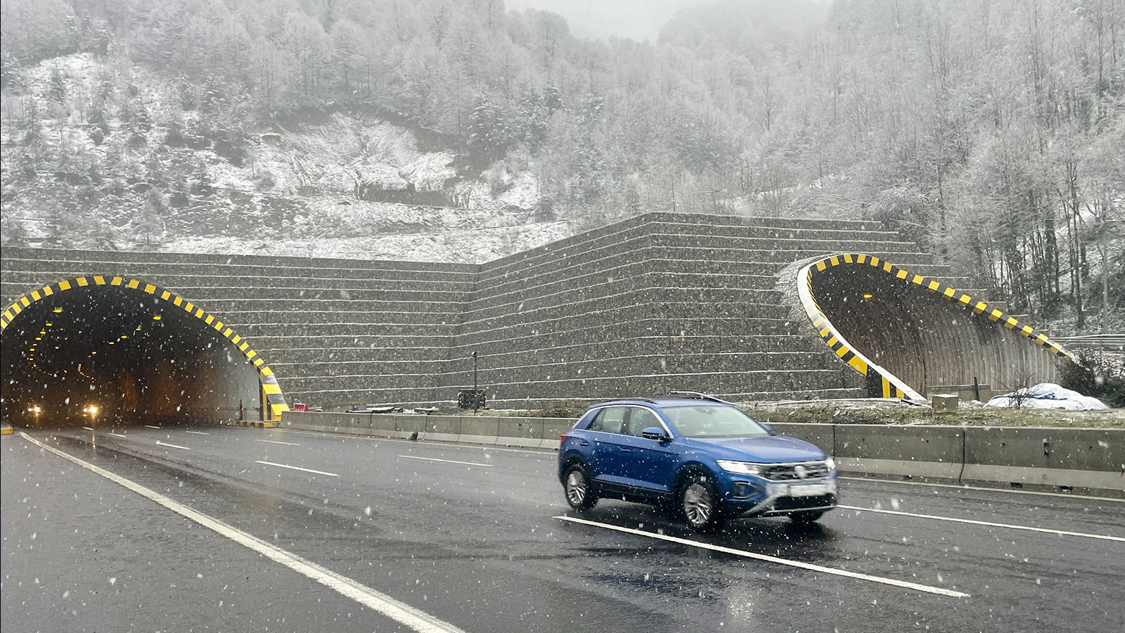 Bayram sabahı kar sürprizi