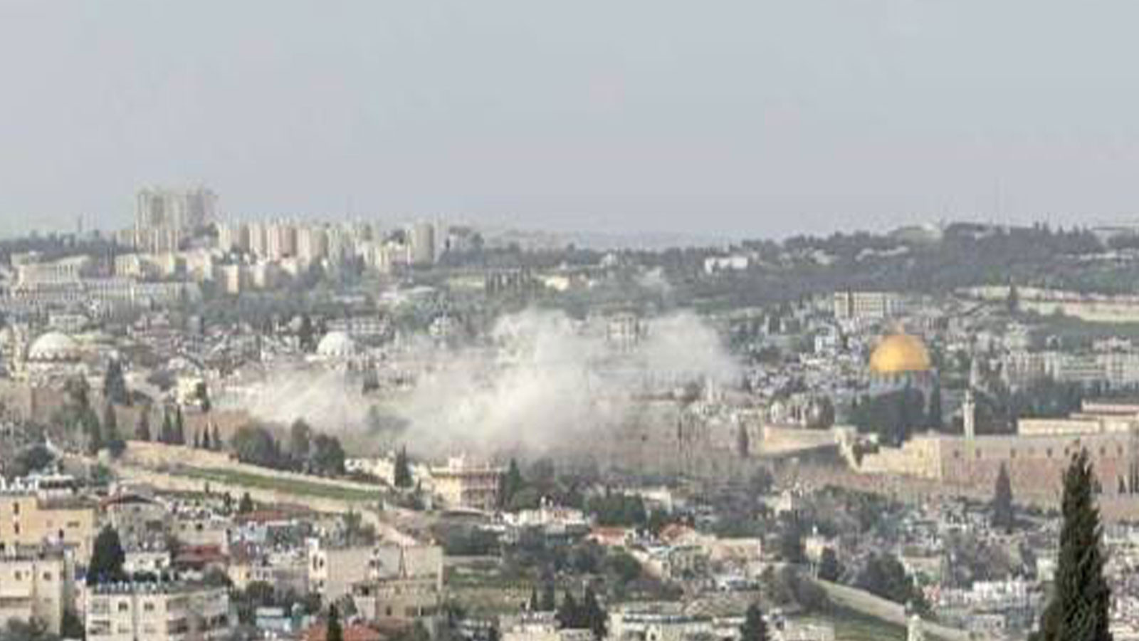 İran'ın misillemesi sırasında bir füze parçası, Doğu Kudüs'e düştü