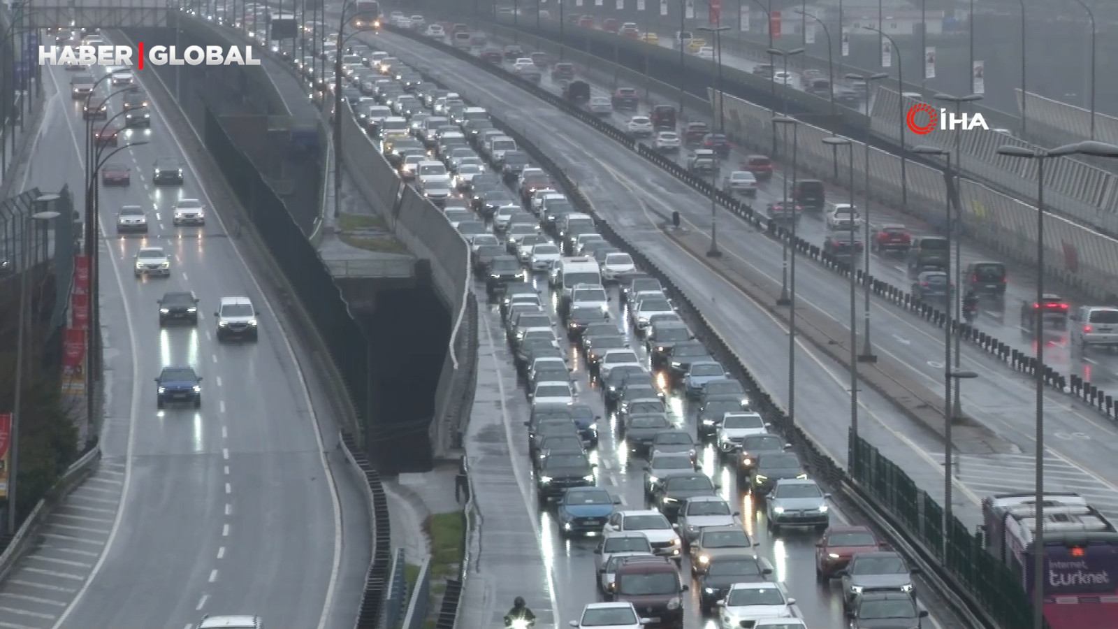 Bayramın ikinci gününde İstanbul'da trafik yoğunluğu