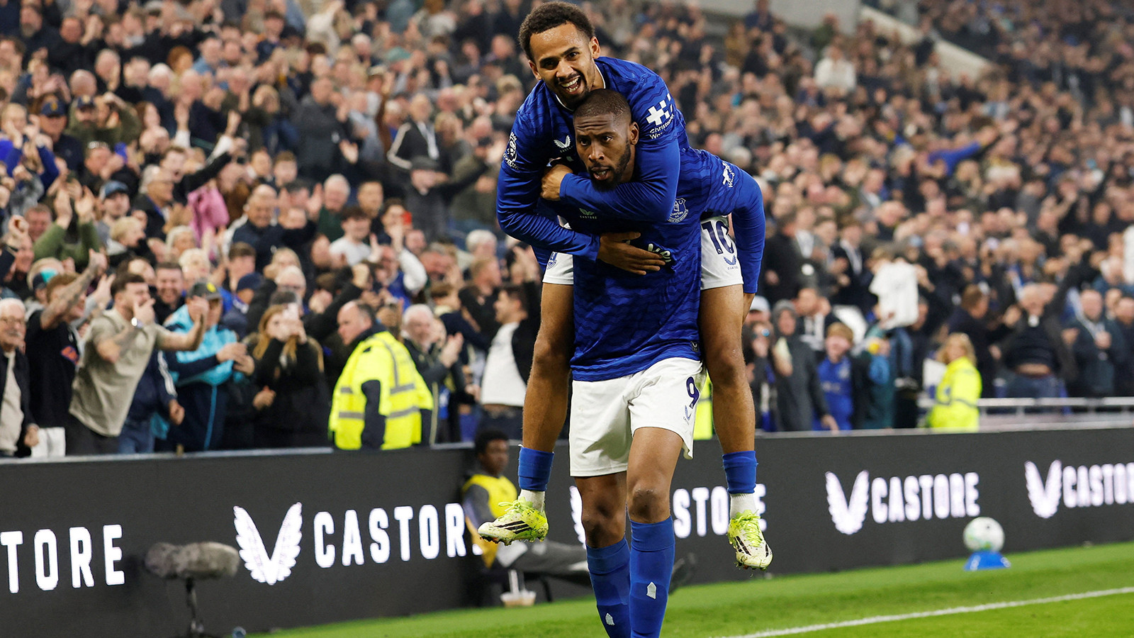 Everton, Chelsea'ye 33 yıl sonra bir ilki yaşattı