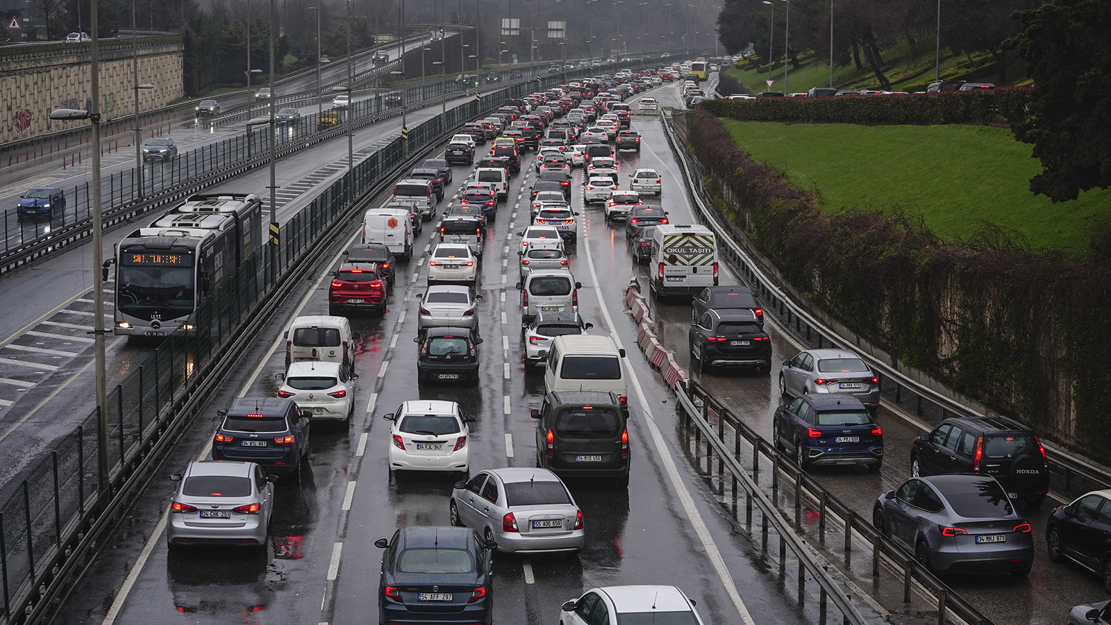 İstanbul'da bayramın ikinci gününde yoğun trafik