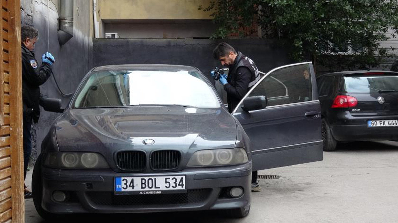 Yeniden Refah Partisi il başkanının kardeşi otoparkta ölü bulundu