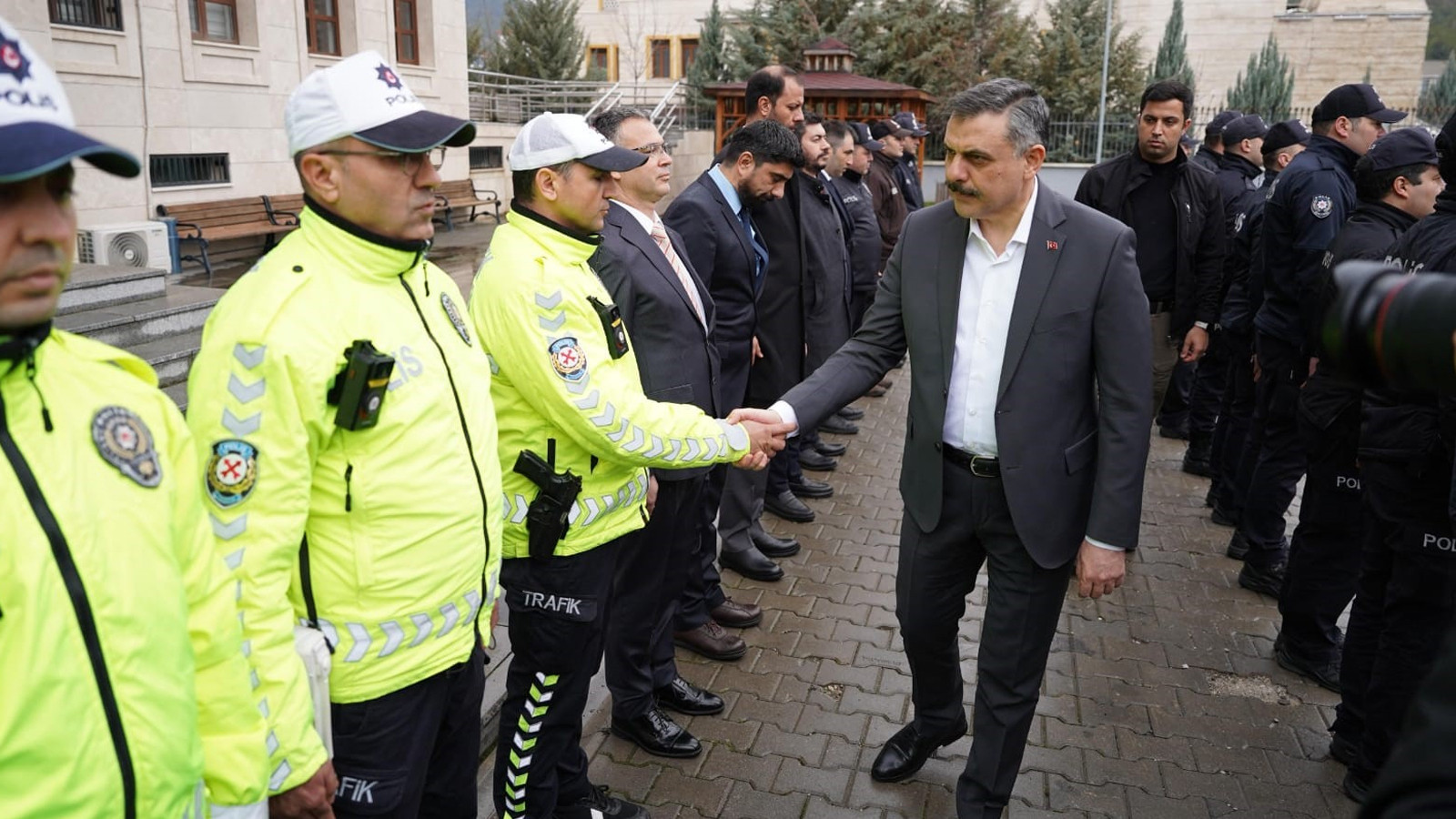 Bakan Çiftçi, Kızılcahamam İlçe Emniyet Müdürlüğü’nü ziyaret etti