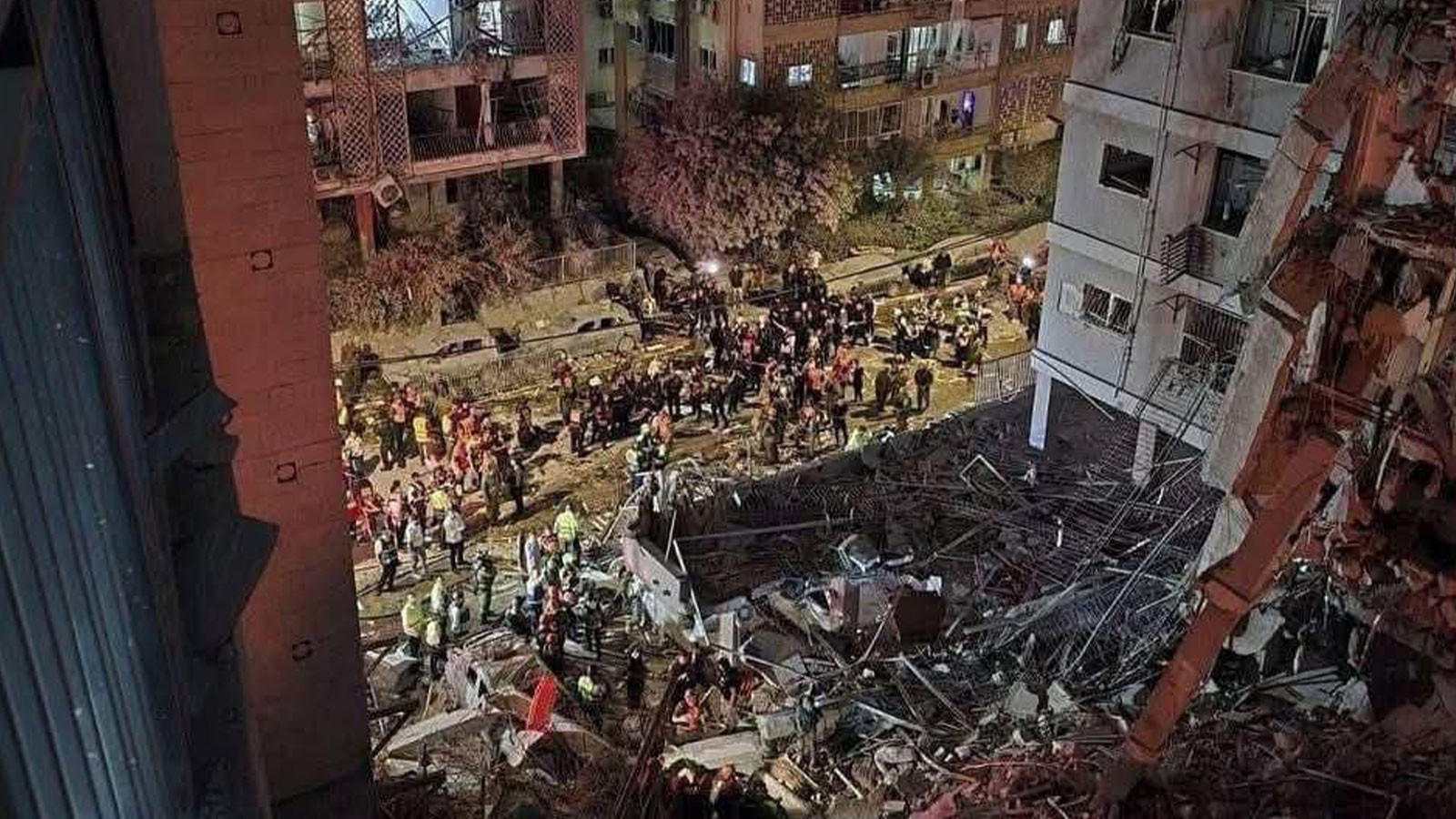 İran'dan Dimona ve Arad'a füze saldırısı! Çok sayıda ölü yaralı var