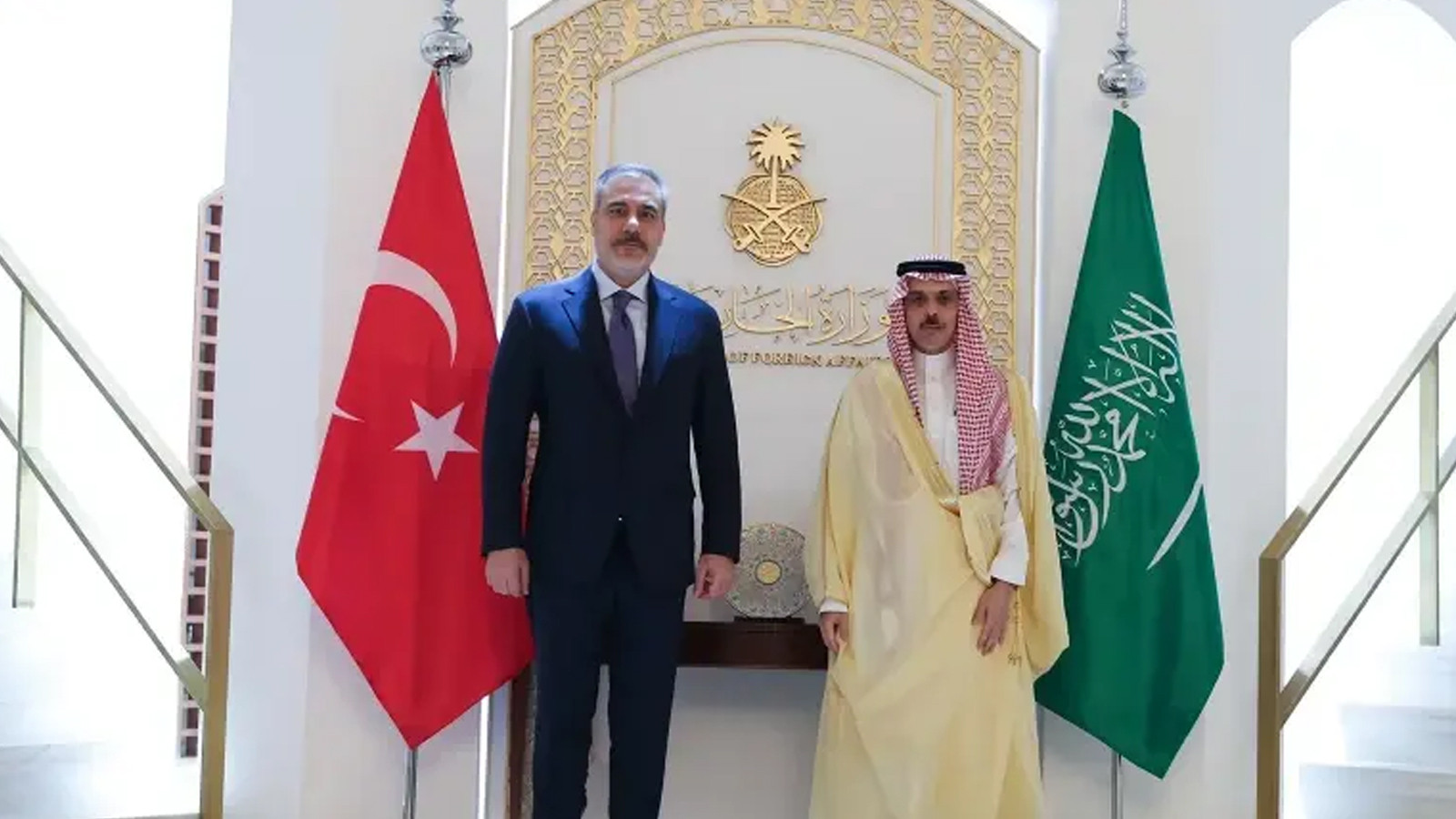 Bakan Fidan'dan 'savaşı sonlandırma' görüşmesi