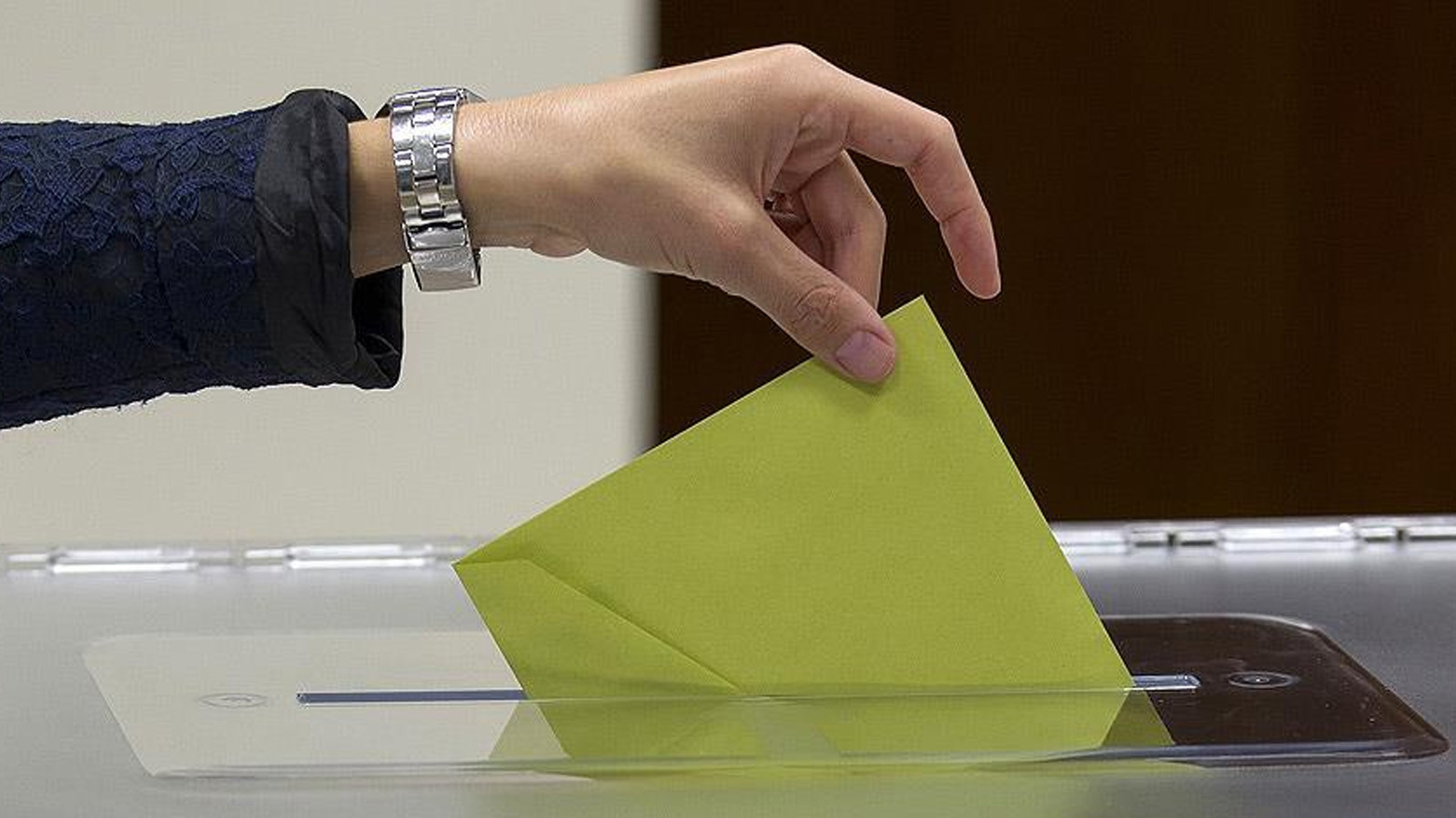 Danimarka, Grönland krizi gölgesinde sandık başına gidiyor