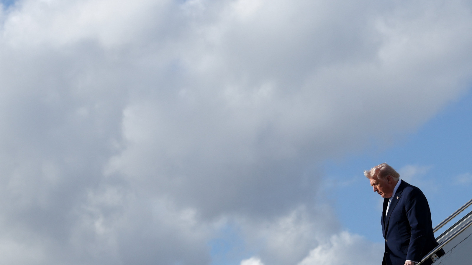 Donald'ın dünyası başına yıkılıyor