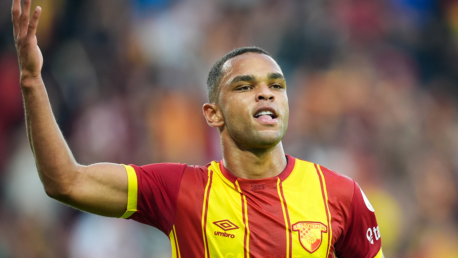 Göztepe'den resmi açıklama geldi: Juan için 15+2 milyon euro'luk teklif