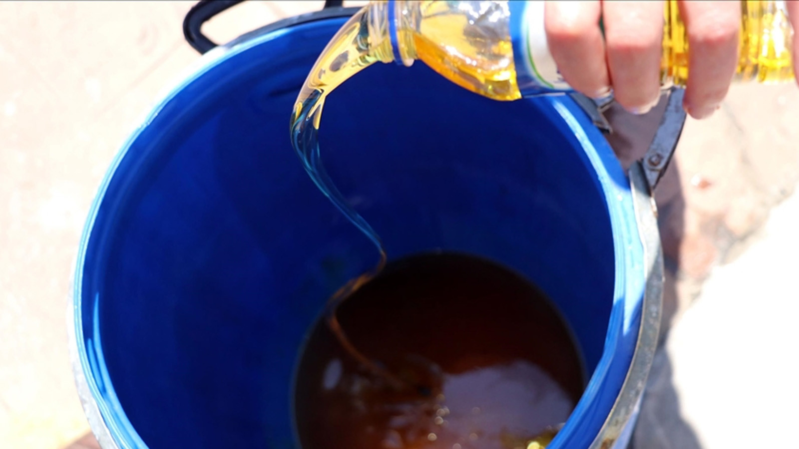 Çevre için kritik adım: Atık yağlar artık marketlerde toplanacak