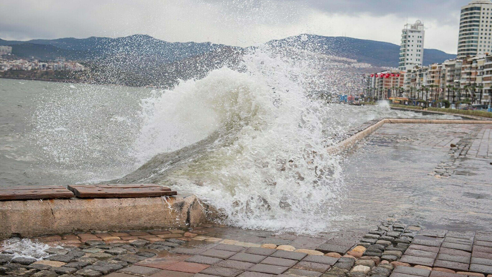 Ege Denizi’nde 'fırtına' uyarısı