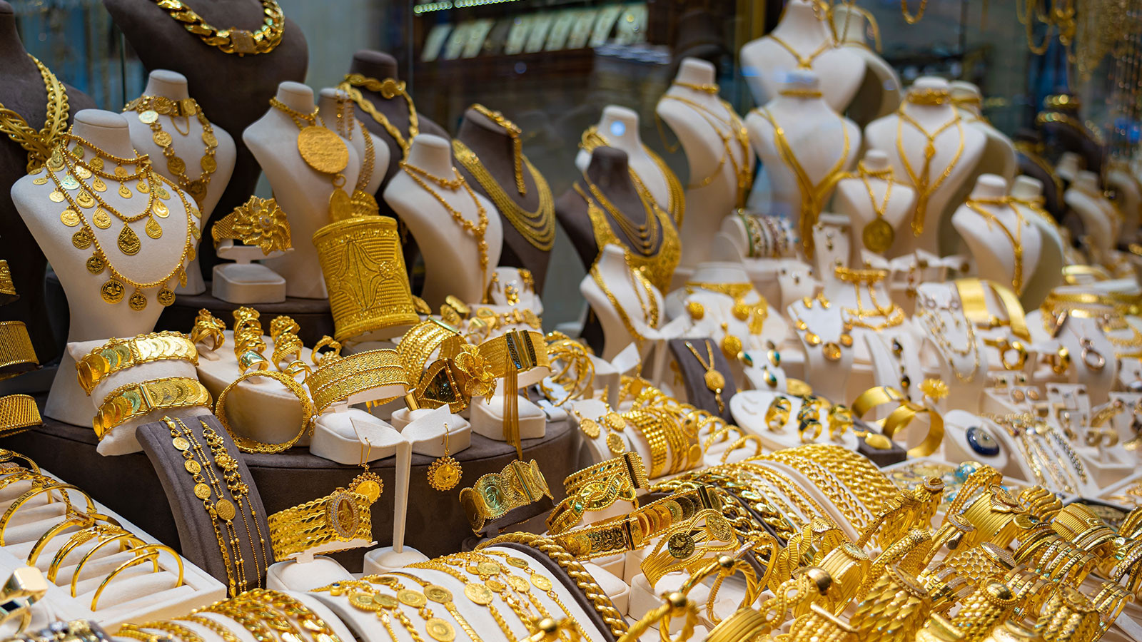 Gram altın düştü, piyasada kriz çıktı: Kuyumcularda “altın yok” dönemi