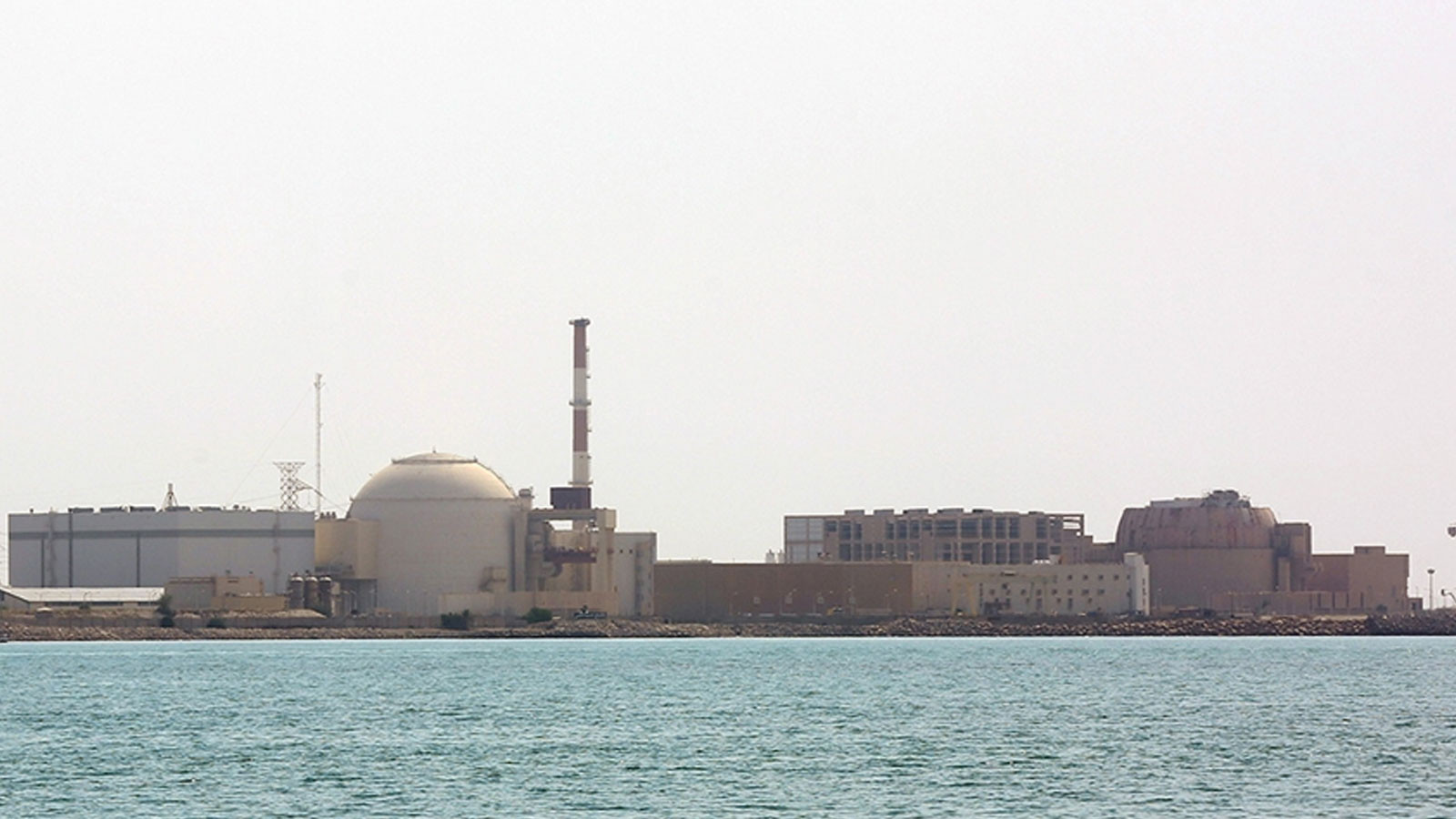 İran Atom Enerjisi Kurumu: Buşehr Nükleer Santrali sahasına füze isabet etti