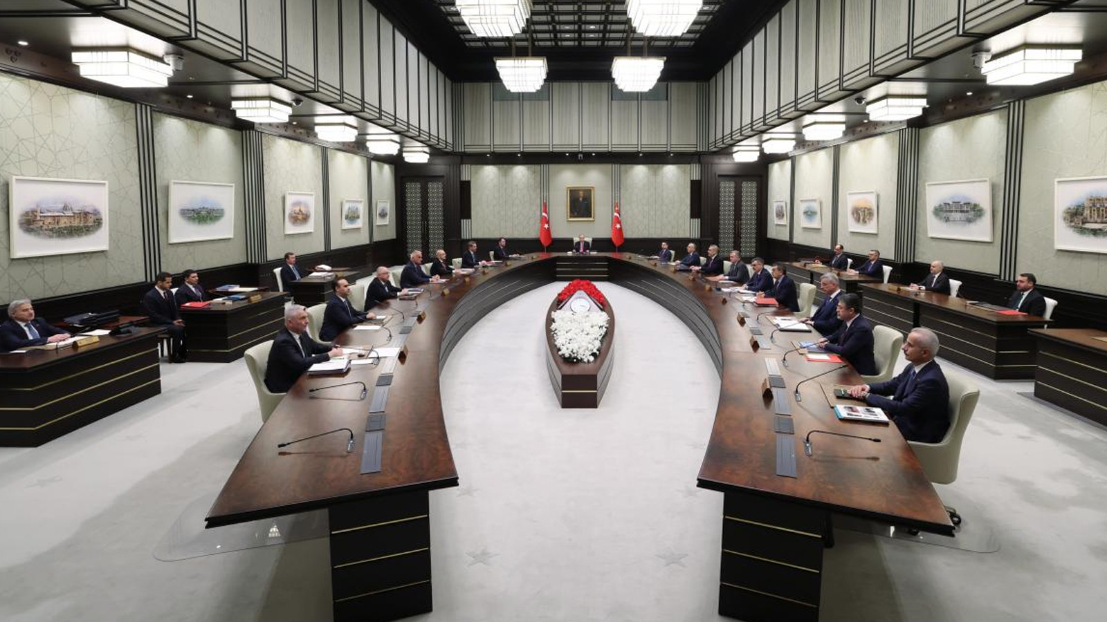 Kabine yoğun gündemle toplanacak