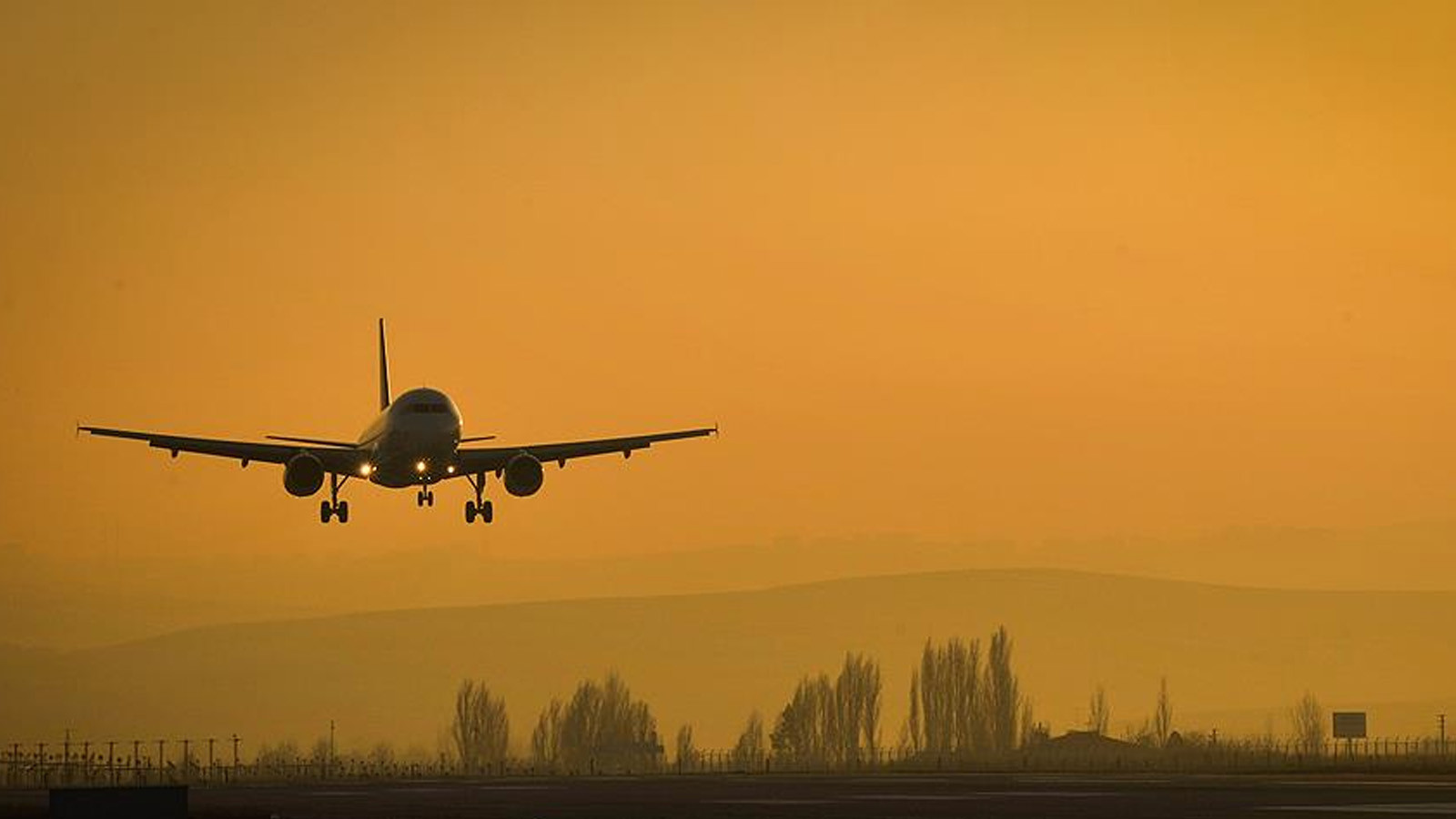 Orta Doğu'daki gerilim yakıt krizine neden oldu: Havayolları uçuş iptallerine hazırlanıyor