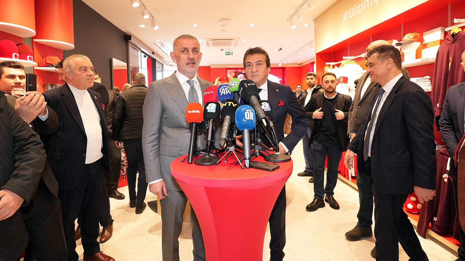 TFF Başkanı İbrahim Hacıosmanoğlu: "Allah'ın izniyle Dünya Kupası'na gideceğiz"