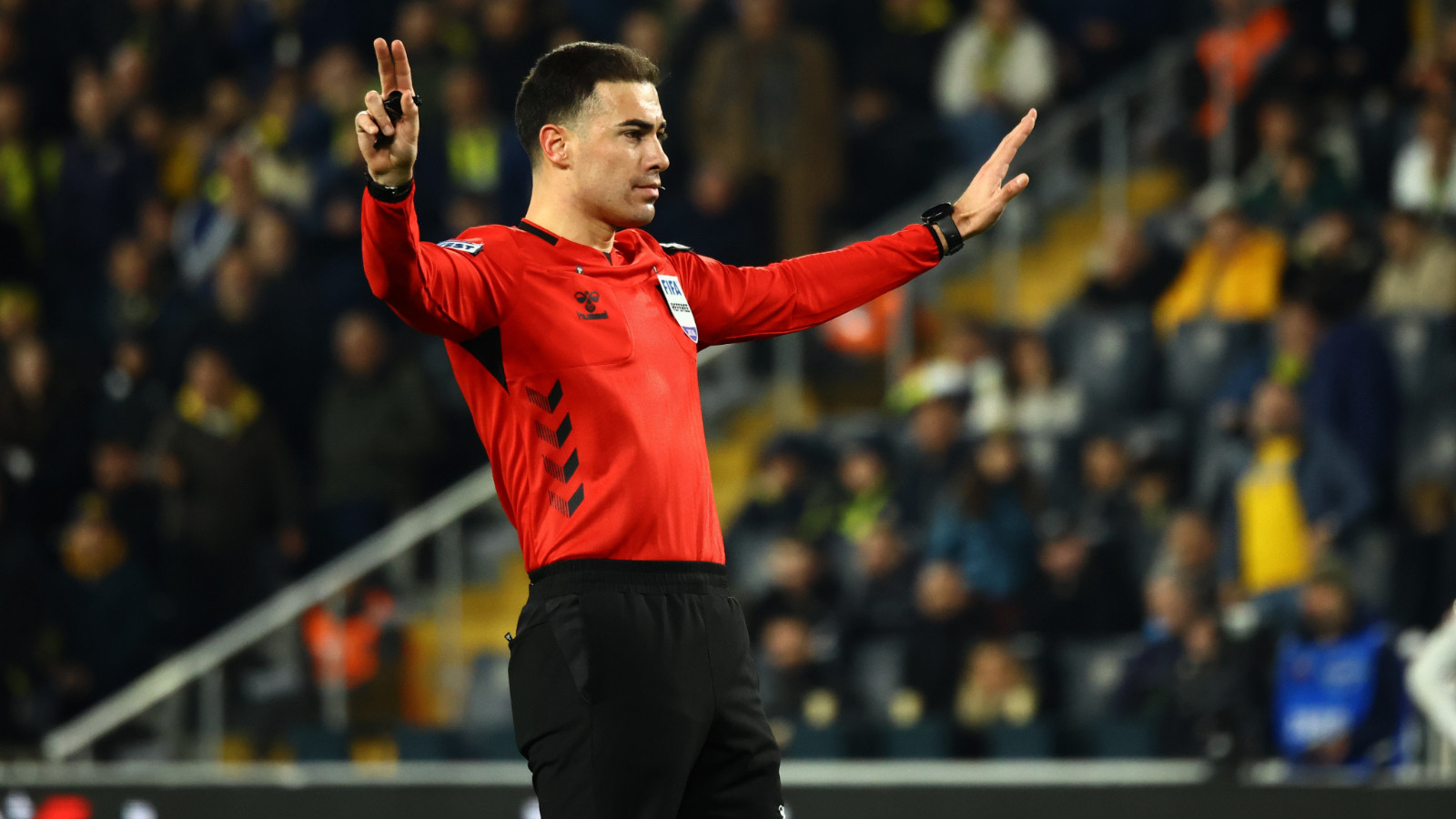 UEFA’dan hakem Oğuzhan Çakır’a görev