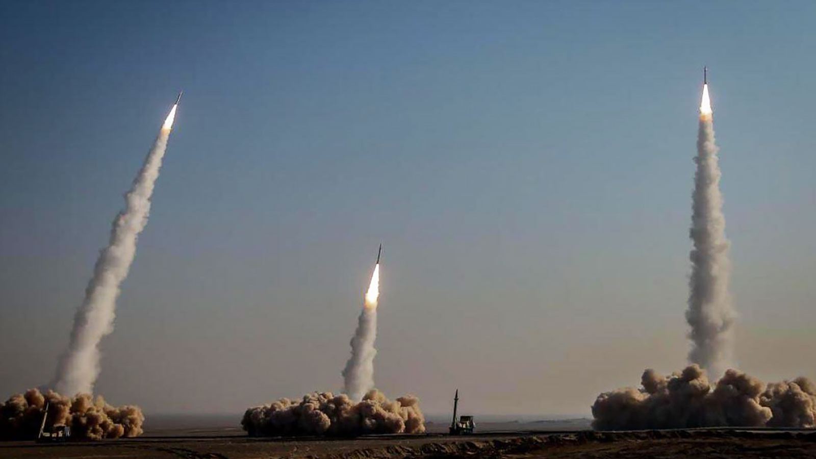 Yeni düzenin ayak sesleri! Nisan için üç kritik senaryo