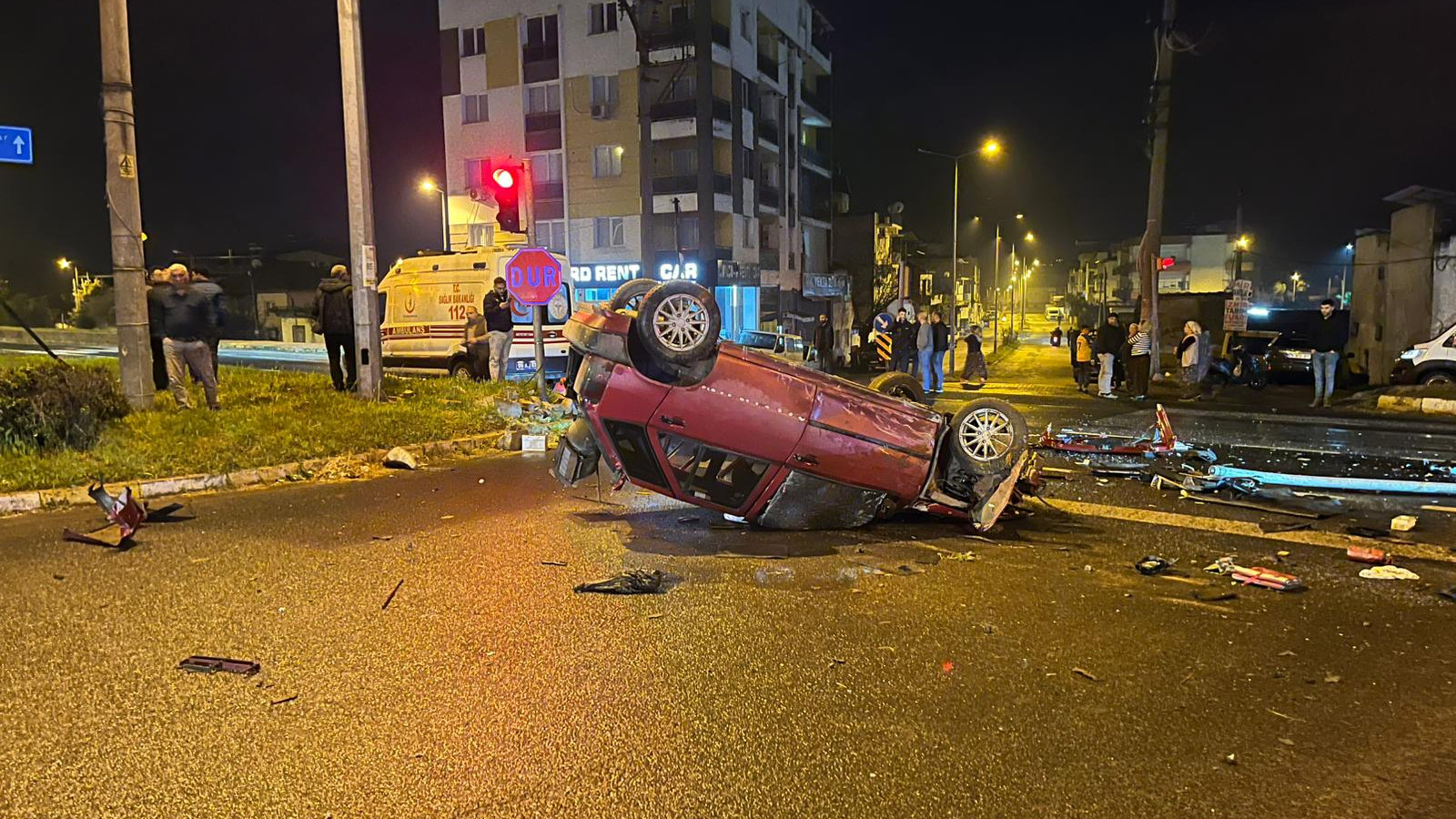 Aydın'da otomobil takla attı: İki yaralı