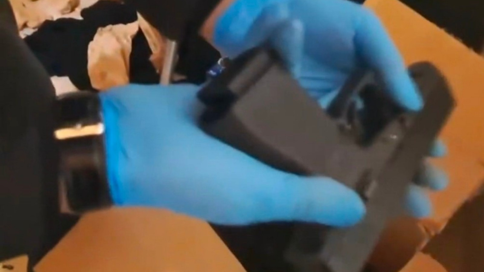 Yasadışı silah kaçakçılarına operasyon