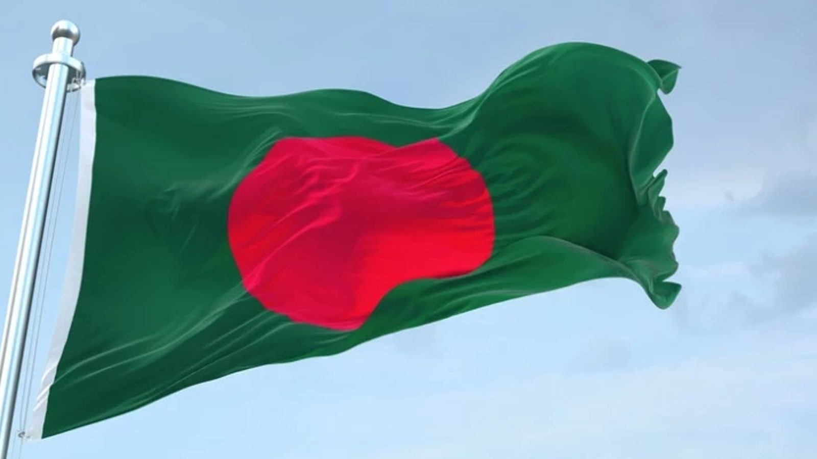 Bangladeş'te yolcu otobüsü nehre düştü: 24 ölü