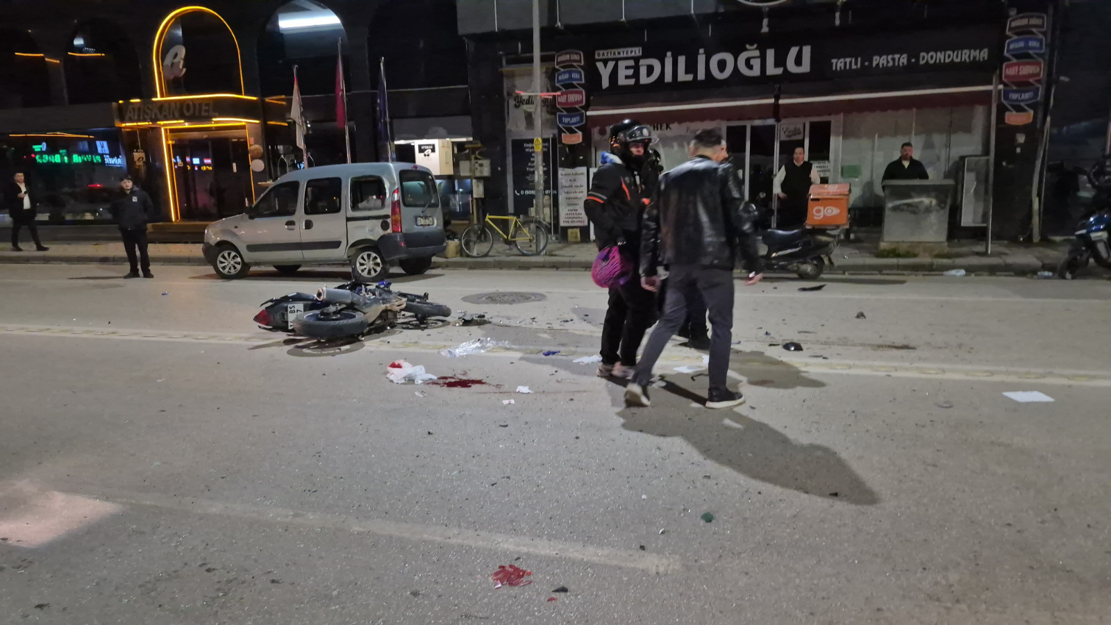 Eskişehir'de otomobille çarpışan motosikletli ağır yaralandı 