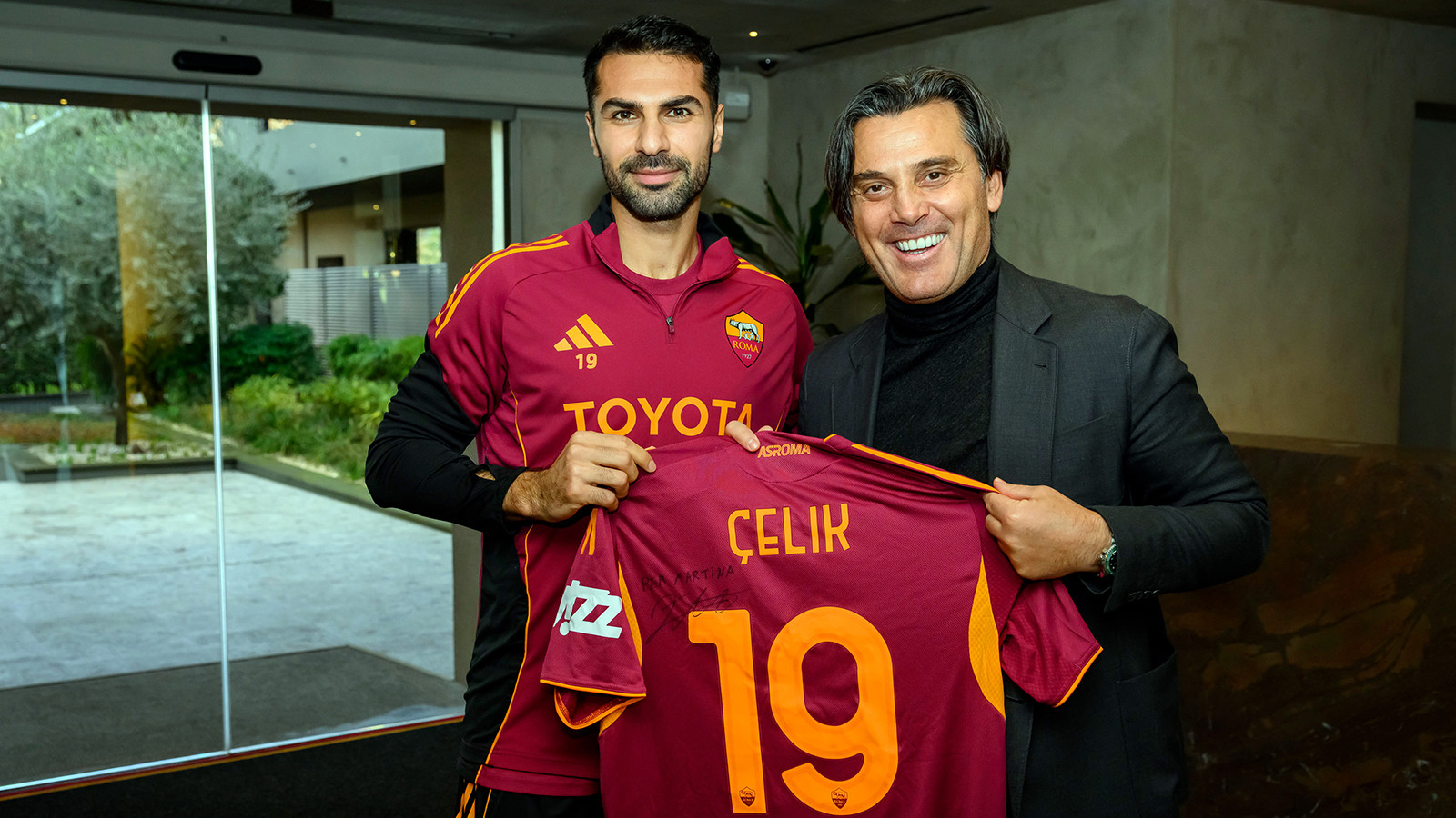 Galatasaray'a Zeki Çelik transferinde dişli rakip